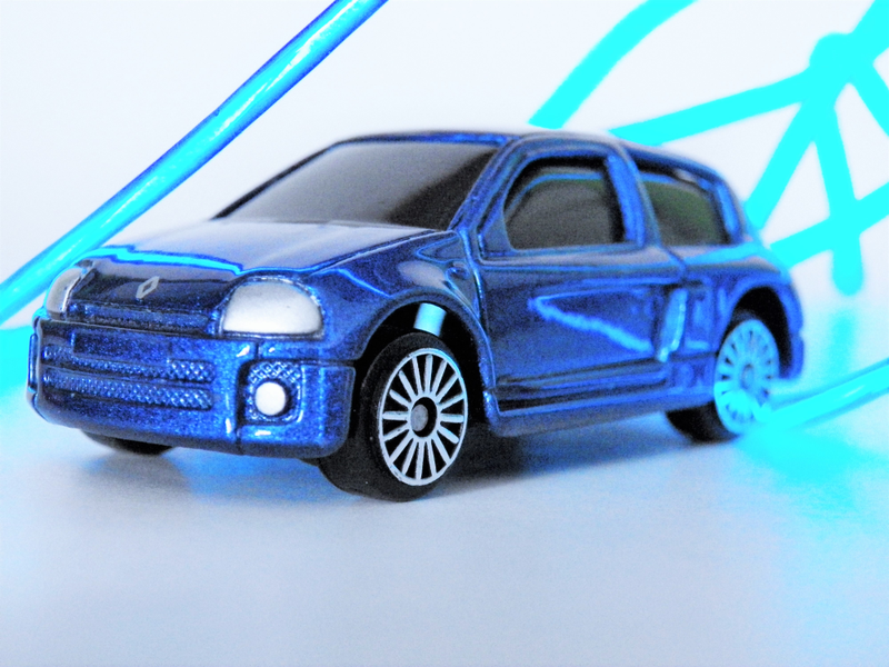Illustration for article titled LaLD Car Week Maisto Renault Clio V6 1:64